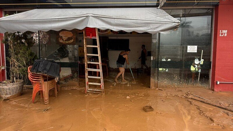 Reconstrução Divino Chop Ubá